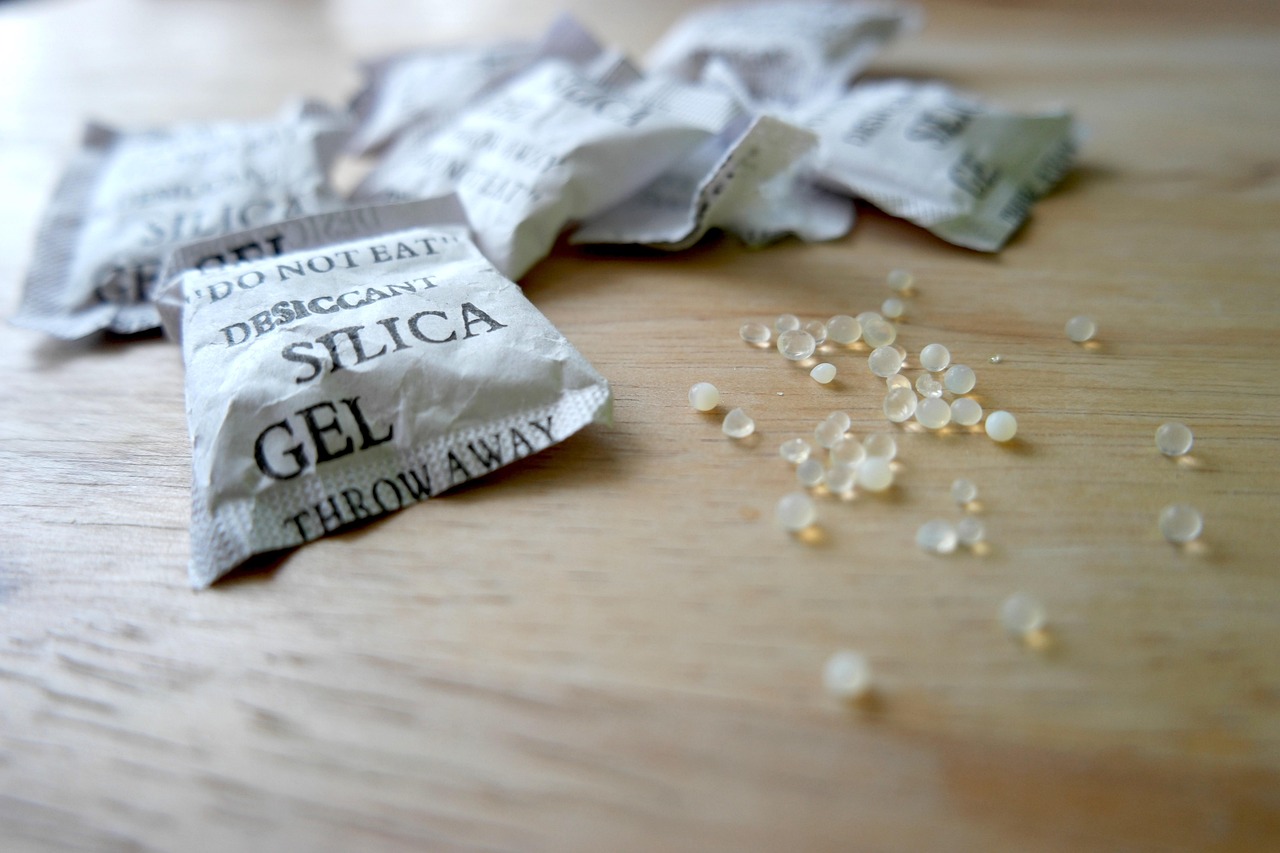 silica gel desiccant beads